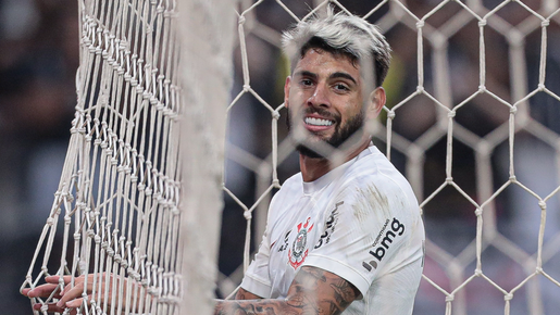Em busca do primeiro gol, António muda ataque do Corinthians pela terceira vez em 4 jogos