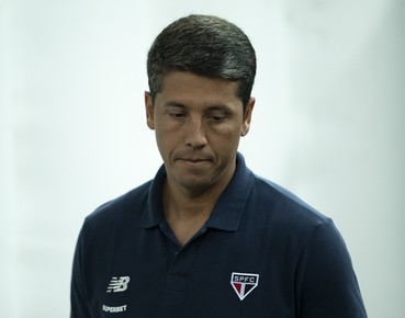 Técnico Thiago Carpini é demitido do São Paulo após derrota para o Fla