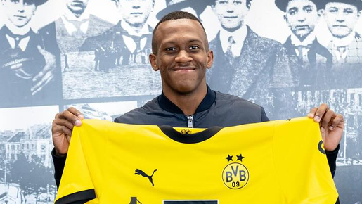 Dortmund contrata promessa de 16 anos do Equador com só 2 jogos nos profissionais