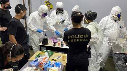 Peritos encontram 27 celulares no barco com corpos no Pará