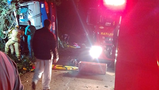 
Capotamento de ônibus em rodovia de MG deixa 7 mortos