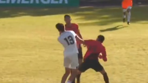Jogo entre Athletico e Talleres no sub-17 termina em briga generalizada; veja vídeo