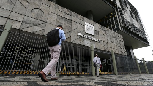 Petrobras: governo propõe pagar 50% de dividendos extras