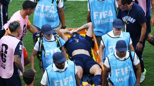 Meia uruguaio do United tem ruptura de ligamento do joelho confirmada