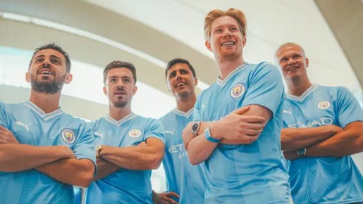 Manchester City imita seleção brasileira com comercial em aeroporto; assista