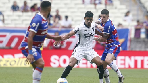 Botafogo empata com o Fortaleza e segue no G-4