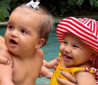 Bruna Biancardi compartilha foto de Mavie com amiga e dá apelido para a filha: 'Neymara'