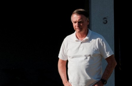 STM rejeita recurso de Bolsonaro para afastar ministro em caso sobre patente