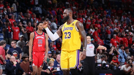 Com quase triplo-duplo de LeBron, Lakers batem Pelicans e vão aos playoffs da NBA