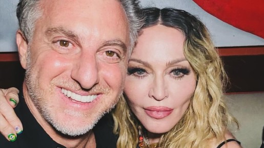 Huck posa com Madonna após show e fala sobre 'novo capítulo': 'Mais uma vez, você fez história' 