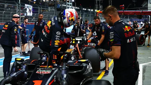 Pilotos questionam ausência de punição a Verstappen em três investigações no GP de Singapura