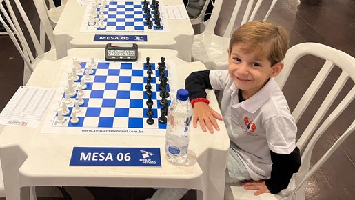 Menino de 5 anos é o campeão estadual mais novo no xadrez brasileiro:  'Fora da curva'