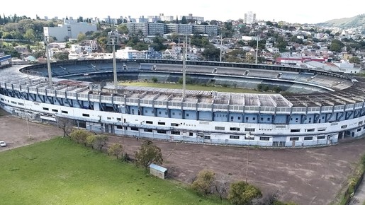 Após 11 anos, antigo estádio ressurge em meio à tragédia