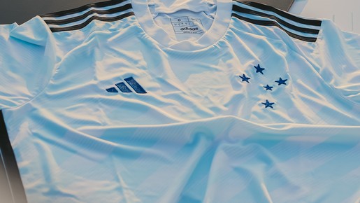 Cruzeiro prepara lançamento da nova camisa branca ainda esta semana; confira detalhes