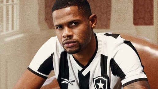 Nova camisa do Botafogo repercute em página especializadas no mundo; veja reações