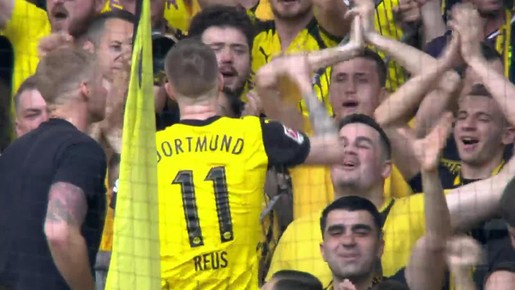 Reus deixa cerveja paga para torcida em última partida em casa pelo Dortmund