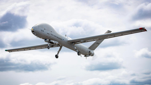 Drone da FAB cai em voo de apoio às vítimas no RS