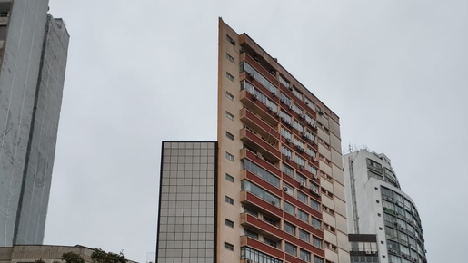 'Prédio 2D': edifício em Porto Alegre parece não ter profundidade e cria ilusão de ótica