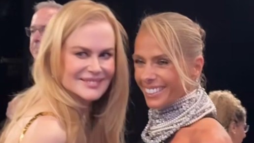 Adriane Galisteu tieta Nicole Kidman durante evento em Hollywood