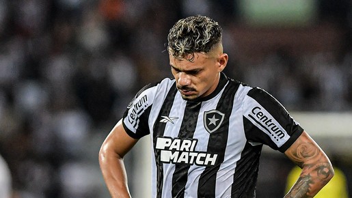 Por lesão, Tiquinho desfalca Botafogo contra Flamengo; veja opções no ataque