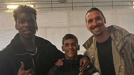 Luva de Pedreiro publica foto com Pogba e Ibrahimovic e promete novidade: 'Fique ligado'