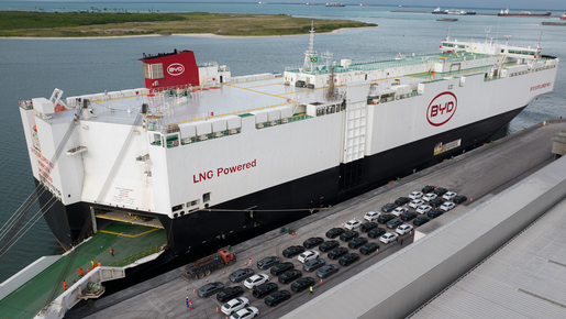 Maior BYD do mundo: conheça o navio gigante que transporta cerca de 7 mil carros