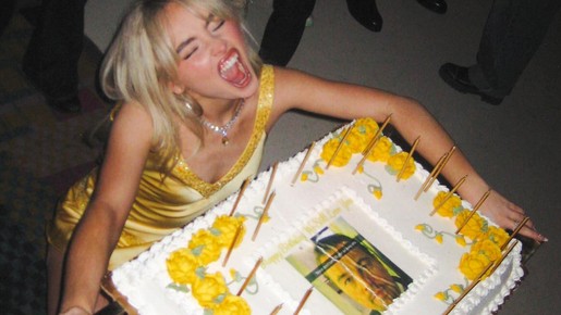 Aniversário de Sabrina Carpenter tem meme de 'idade de corte' de Leonardo DiCaprio 