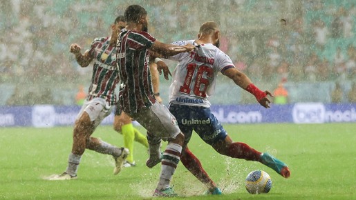 Análise: intenso, Bahia tira o Fluminense da zona de conforto para vencer