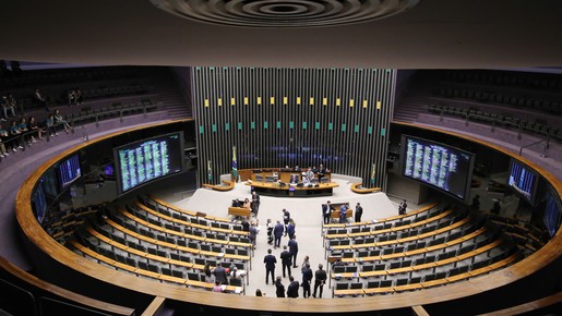 Janela partidária causa 'climão' entre União Brasil e PL