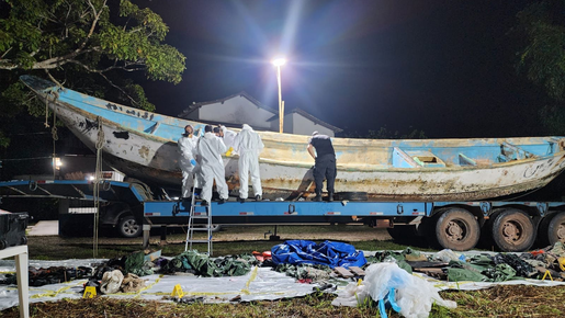 PF acredita que ao menos 25 pessoas estavam na embarcação encontrada à deriva no Pará