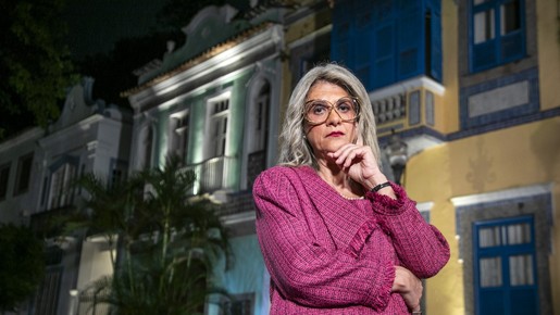 'Barbara não lhe adora': peça que brinca com fama de má de Barbara Heliodora vira filme