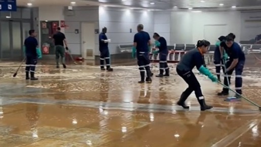 Veja aeroporto de Porto Alegre ANTES e DEPOIS de limpeza