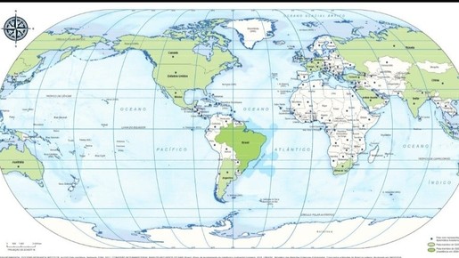 Mapa-múndi com Brasil no centro volta a ser vendido