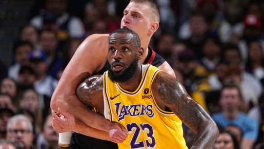Eliminado nos playoffs, Lakers querem draftar filho de LeBron e oferecer renovação ao ídolo