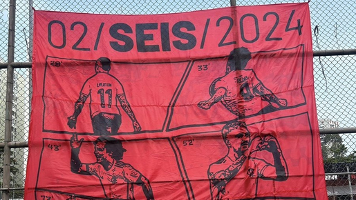 Torcida do Flamengo cria bandeirão da histórica goleada de 6 a 1 sobre o Vasco; veja