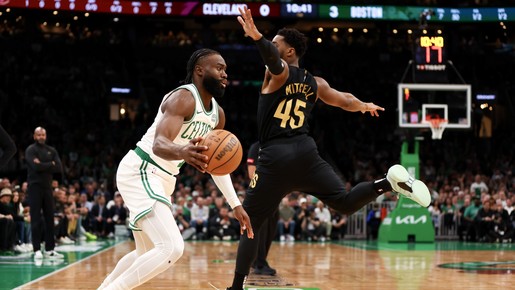 Celtics atropelam os Cavaliers no jogo 1 das semifinais dos playoffs da NBA