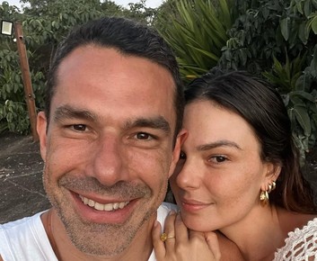 'Extra': de casamento marcado, Isis Valverde e Buaiz buscam casa para comprar em Miami