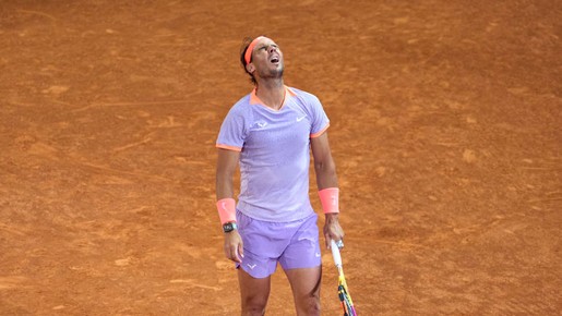 Nadal se emociona com homenagem ao ser eliminado do Madrid Open, em despedida