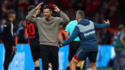 Invicto na temporada, Bayer Leverkusen empata no fim com o Stuttgart