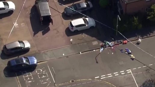 Menino morre em ataque a várias pessoas com espada em Londres; agressor é preso