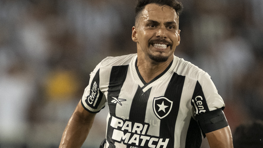 Eduardo supre ausência de Tiquinho e resolve nas copas pelo Botafogo
