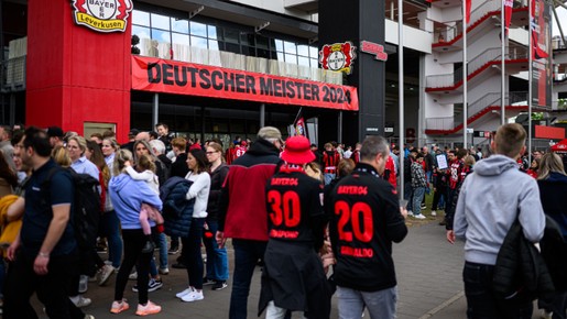 Invicto na temporada, Leverkusen recebe o Stuttgart no Alemão; SIGA