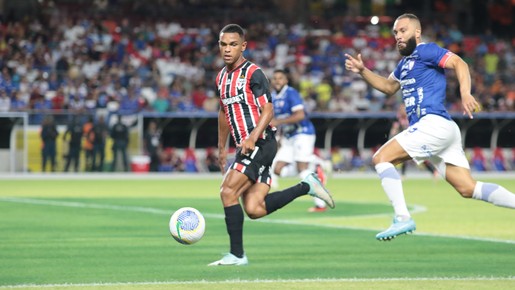 Juan faz 2 gols em 5 min e São Paulo vira sobre o Águia de Marabá; SIGA