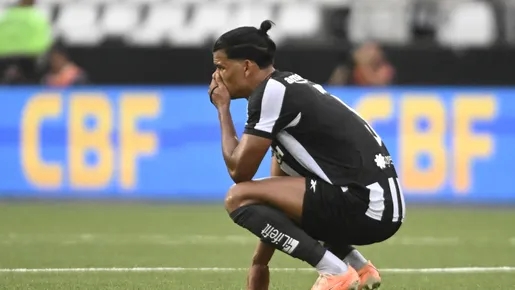 Sem Danilo Barbosa, como Tiago Nunes pode escalar o Botafogo contra o Coritiba
