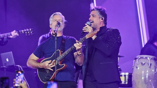 Victor e Leo anunciam fim da turnê de retorno da dupla 3 anos após voltarem aos palcos 