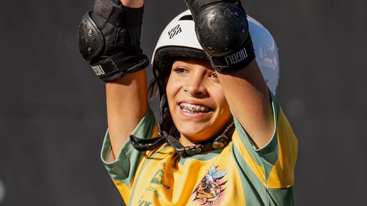 1ª mulher a fazer 900° no skate, brasileira leva Copa do Mundo aos 14 anos