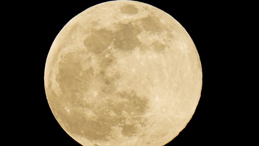 'Lua Cheia Rosa' hoje poderá ser vista em todo o Brasil
