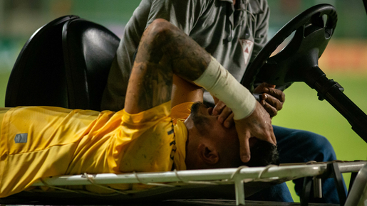 João Paulo, do Santos, sofre ruptura no tendão de Aquiles e será operado