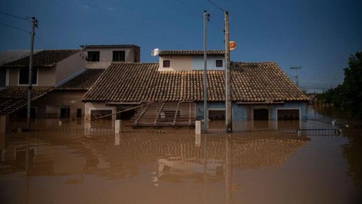 Sem hospital ou quartel: a cidade que ficou sob água  