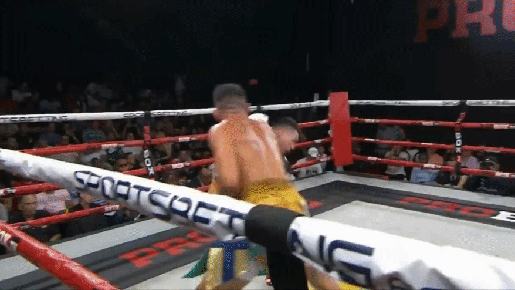 Boxeador argentino sofre nocaute forte para mexicano nos EUA; assista ao vídeo
